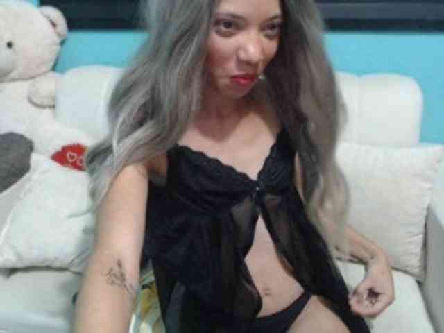 paola1425 webcam