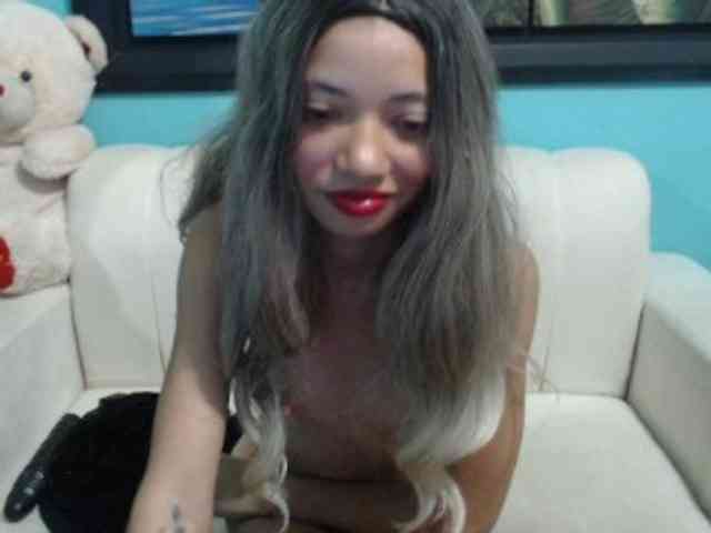 paola1425 webcam