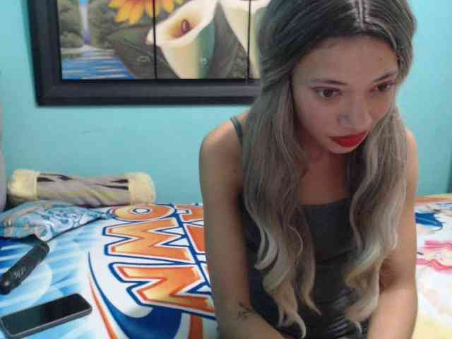 paola1425 webcam