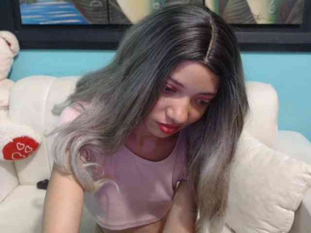 paola1425 webcam