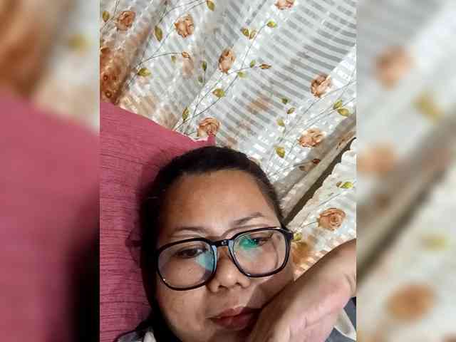 tatchina Live Webcam on BongaCams