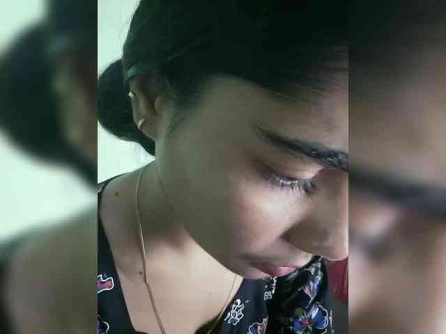 YourAadhya webcam