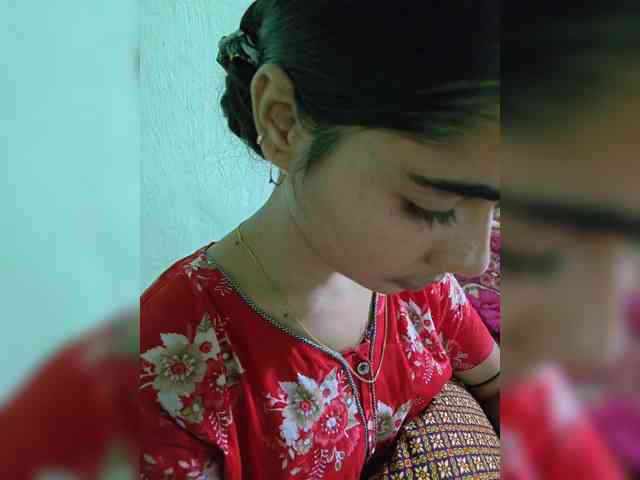 YourAadhya webcam