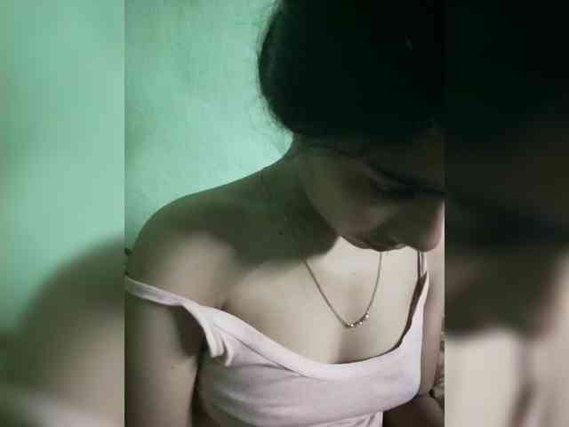 YourAadhya webcam