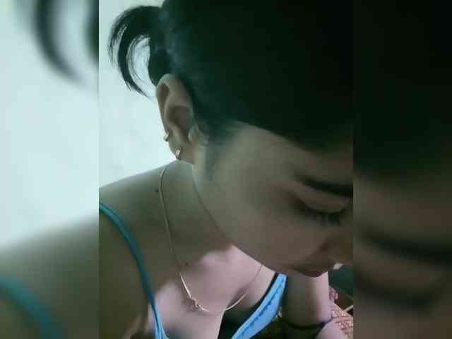 YourAadhya webcam