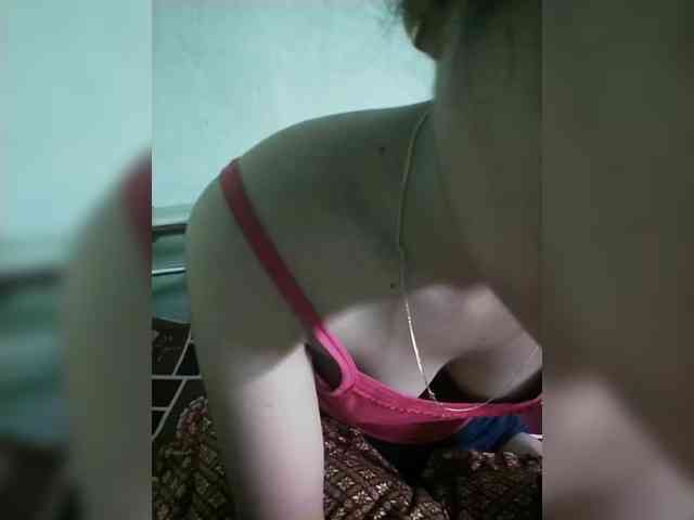 YourAadhya webcam