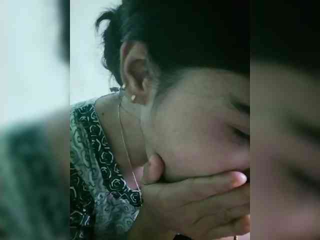 YourAadhya webcam