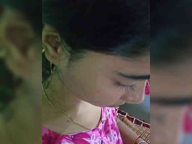 YourAadhya webcam