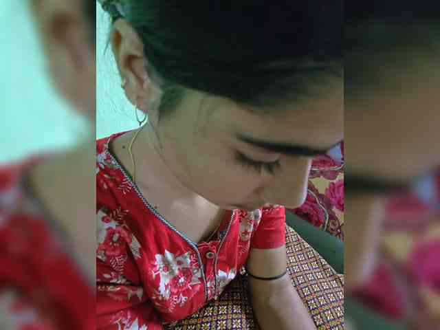 YourAadhya webcam