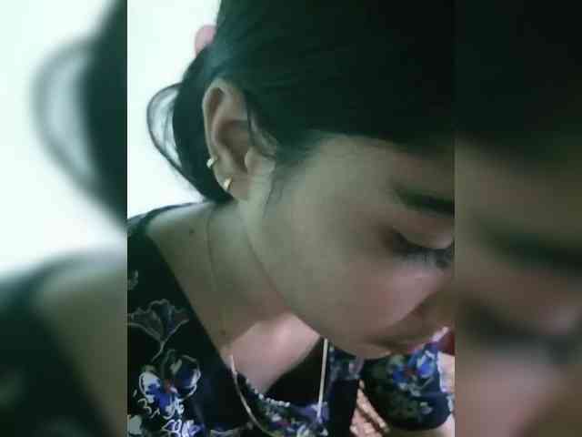 YourAadhya webcam
