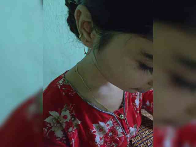 YourAadhya webcam