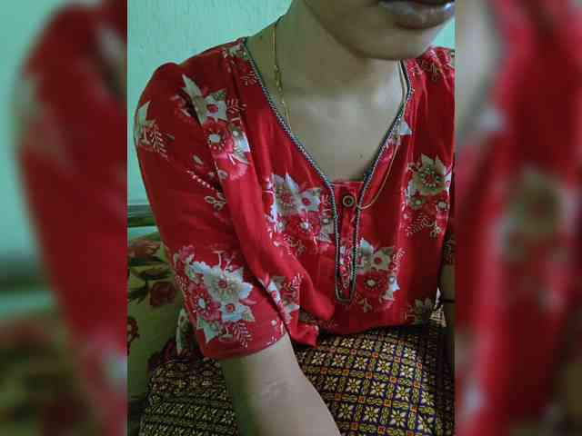 YourAadhya webcam