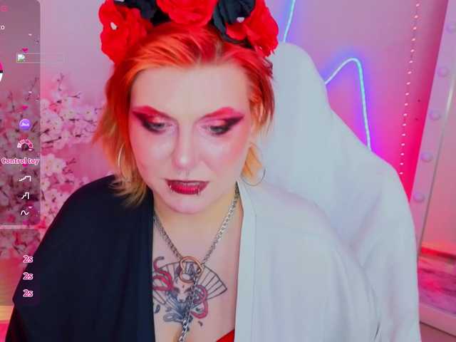 bluelunaray's BongaCams show and profile