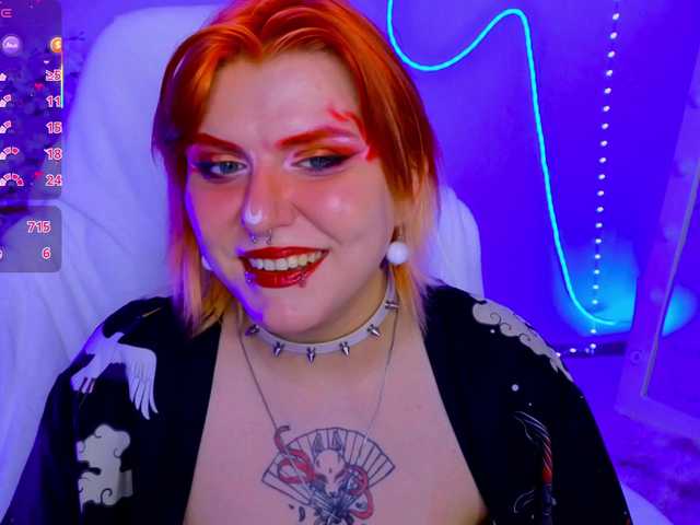 bluelunaray's BongaCams show and profile