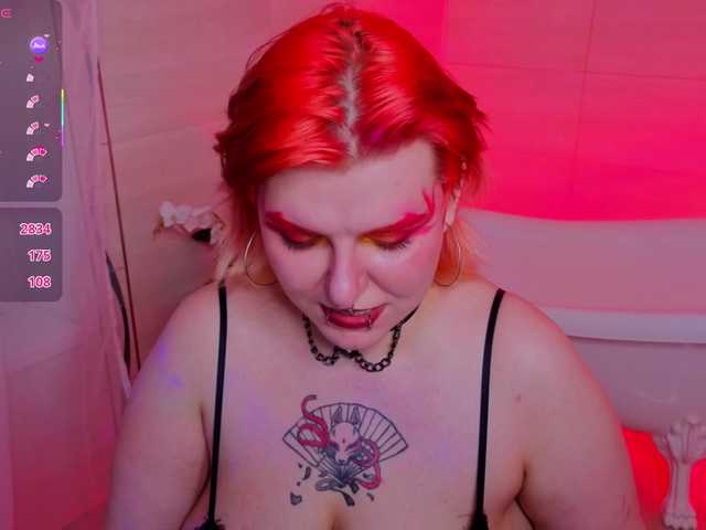 bluelunaray's BongaCams show and profile