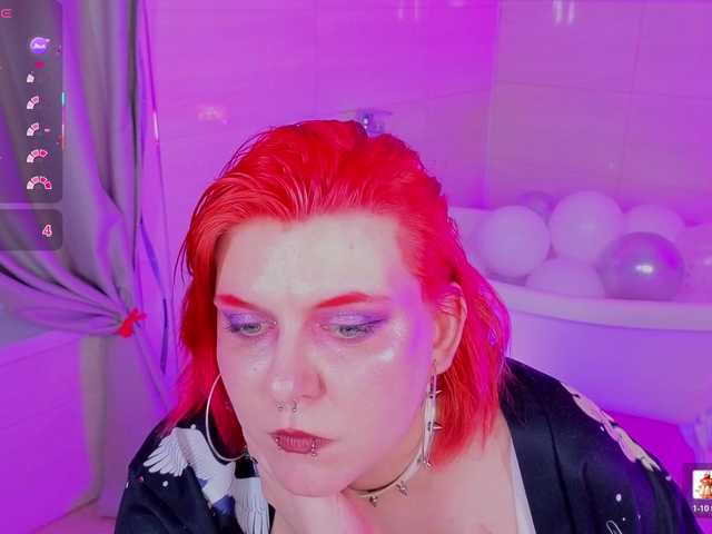 bluelunaray's BongaCams show and profile