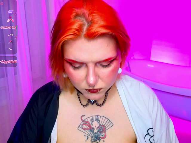 bluelunaray's BongaCams show and profile