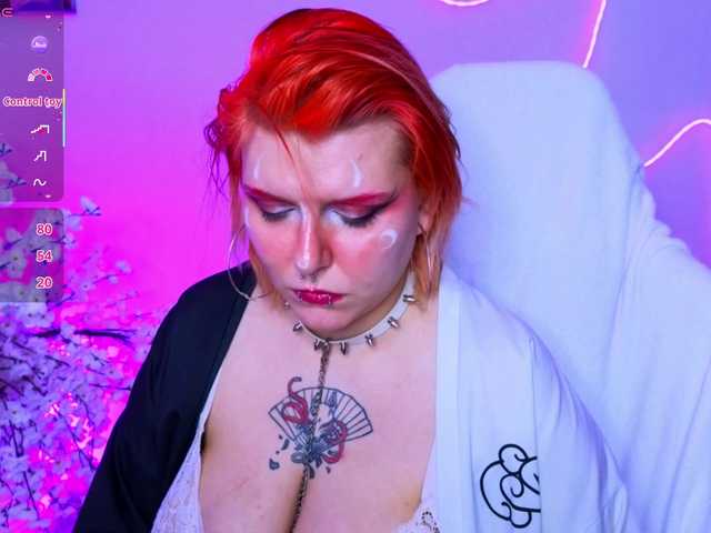 bluelunaray's BongaCams show and profile