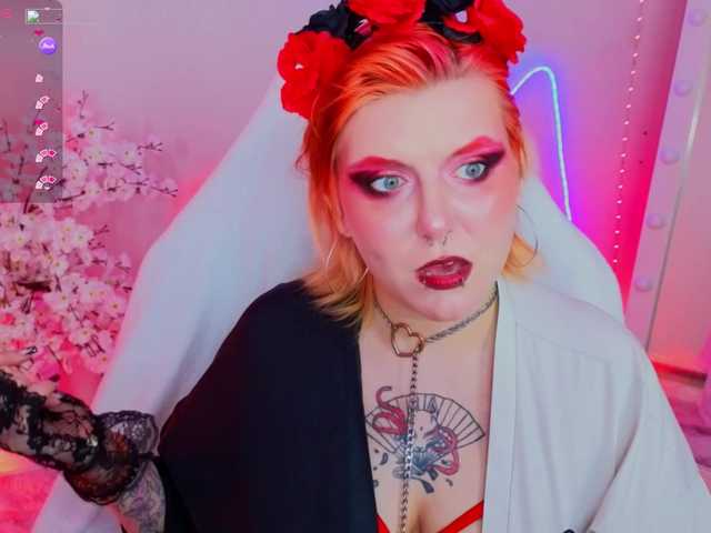 bluelunaray's BongaCams show and profile