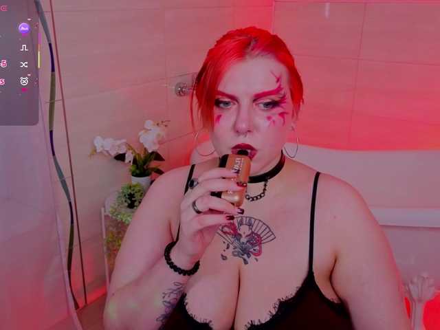 bluelunaray's BongaCams show and profile