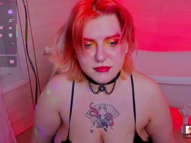 bluelunaray's BongaCams show and profile