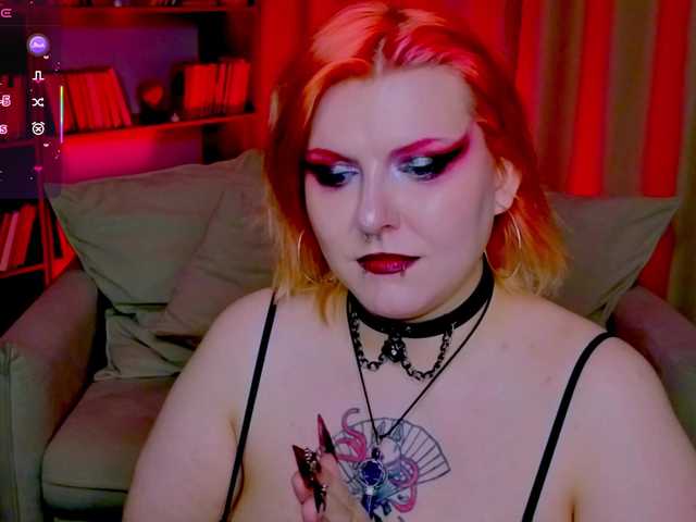 bluelunaray's BongaCams show and profile