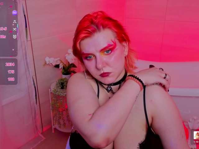 bluelunaray's BongaCams show and profile