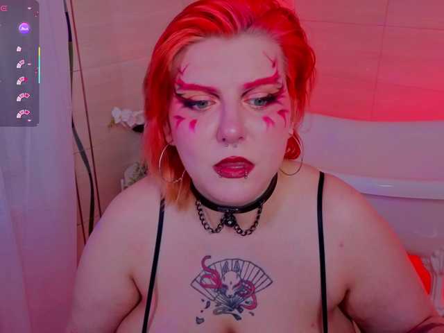 bluelunaray's BongaCams show and profile