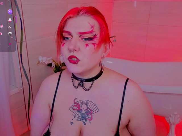 bluelunaray's BongaCams show and profile