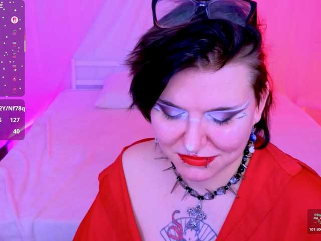 bluelunaray's BongaCams show and profile