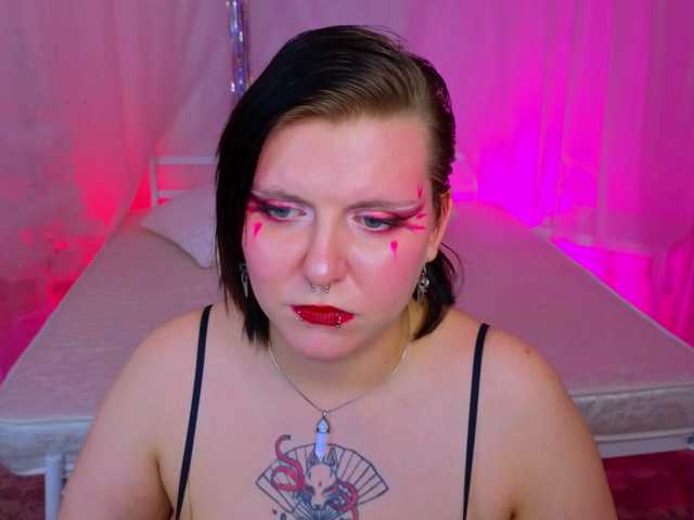 bluelunaray's BongaCams show and profile