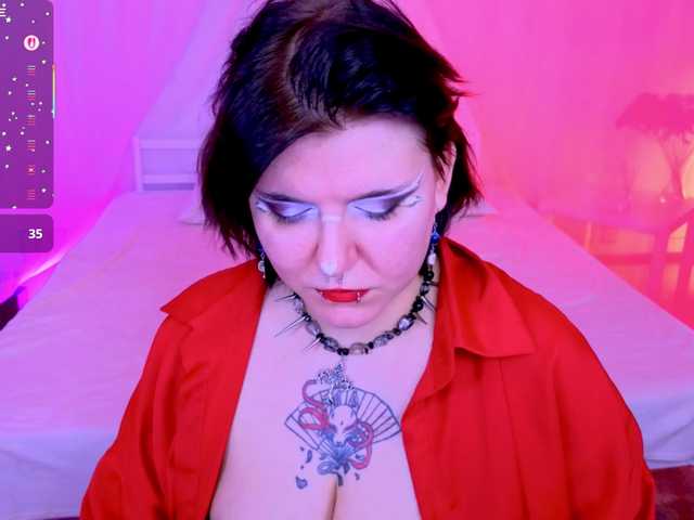 bluelunaray's BongaCams show and profile