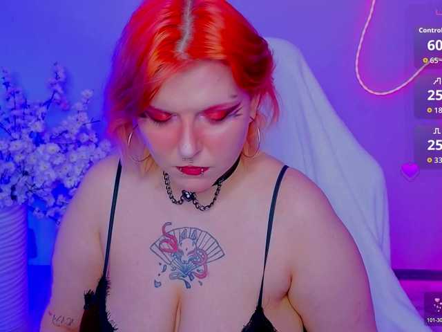 bluelunaray's BongaCams show and profile