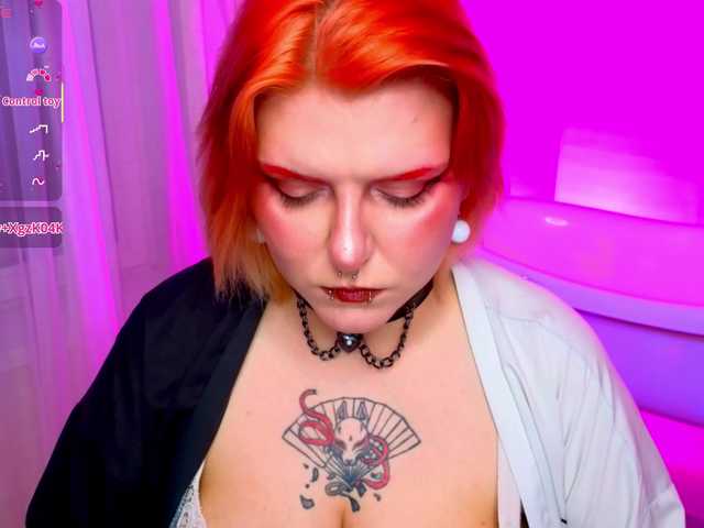 bluelunaray's BongaCams show and profile