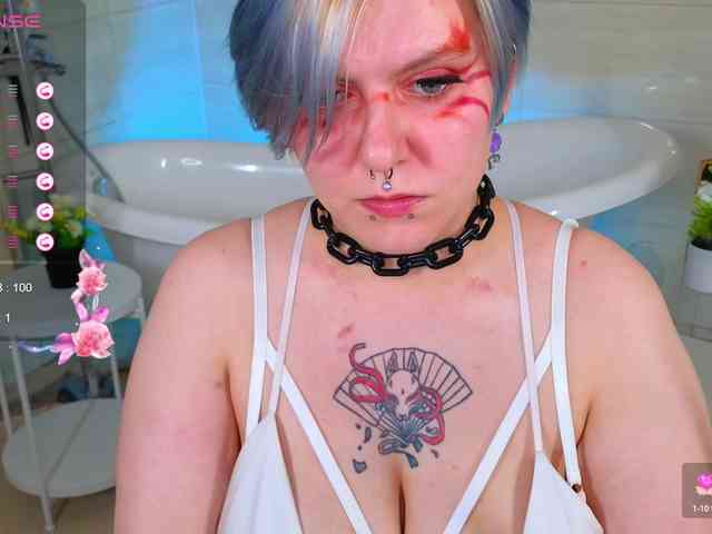 bluelunaray Live Webcam on BongaCams