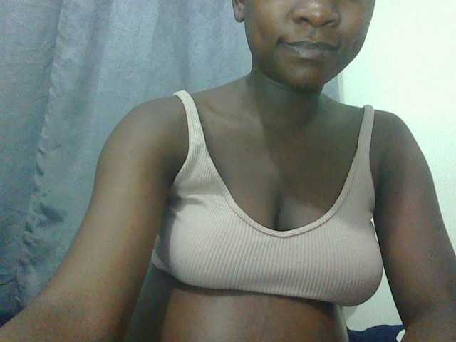 24Anna's BongaCams show and profile