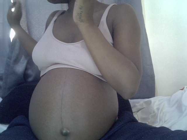 24Anna's BongaCams show and profile