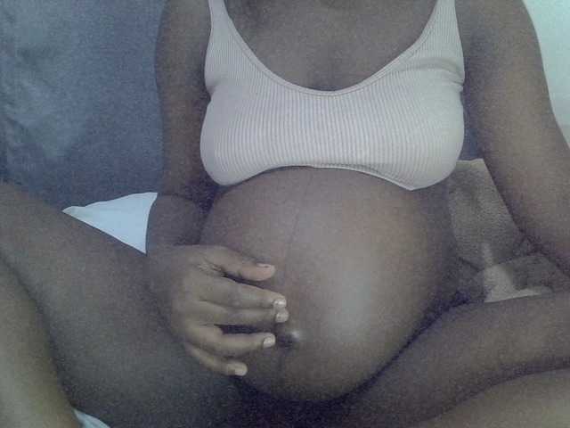 le modèle 24Anna est en webcam porno dans un show sur le site bongacams, il possède les tags suivants: Ebony,Brunette,Hairy