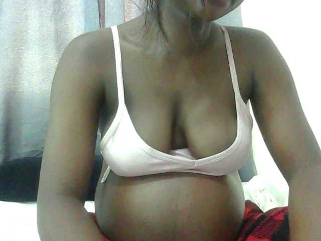 24Anna's BongaCams show and profile