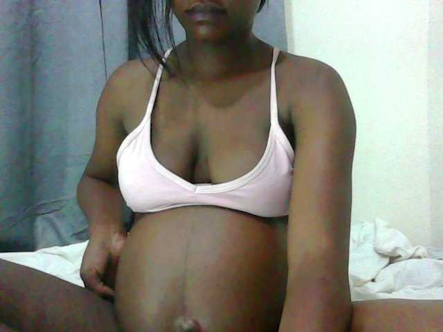 24Anna's BongaCams show and profile