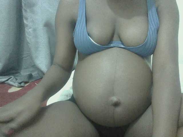 24Anna's BongaCams show and profile