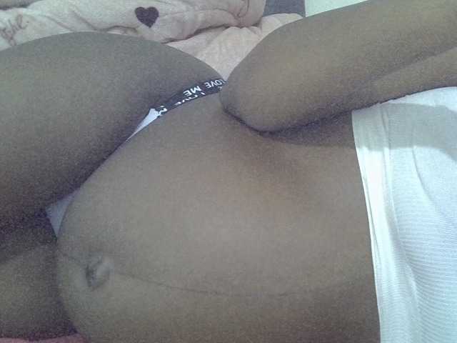 24Anna's BongaCams show and profile