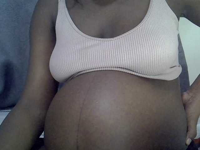 24Anna's BongaCams show and profile