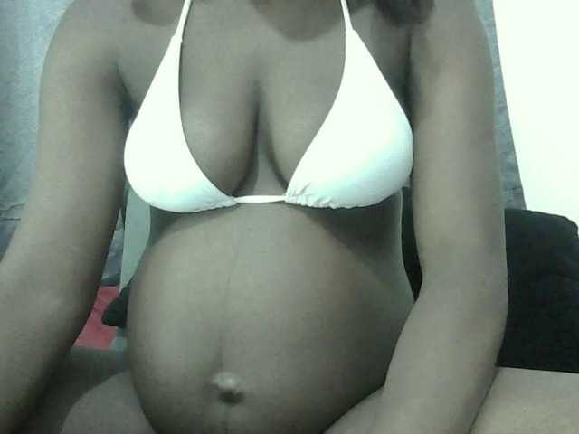 24Anna's BongaCams show and profile