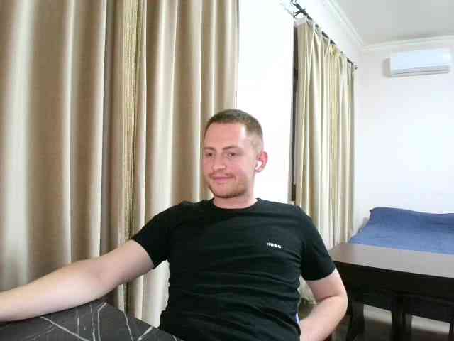 EugeneVibe Live Webcam on BongaCams