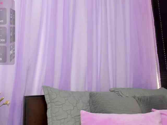RavenaNoir webcam