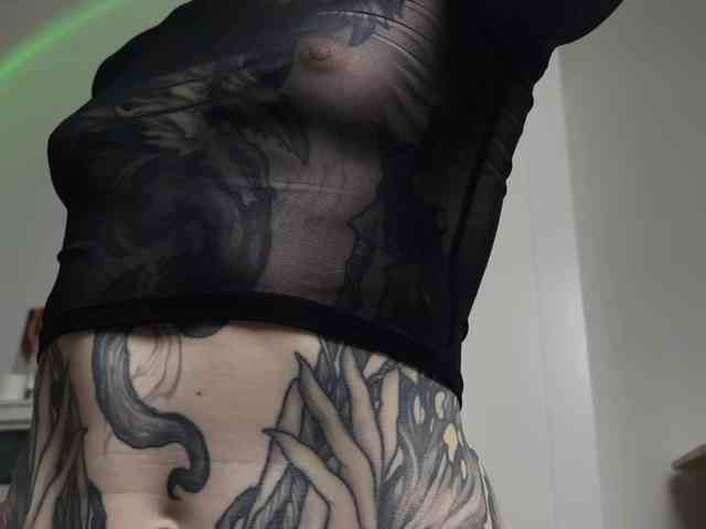 YoRHa2B Live Webcam on BongaCams