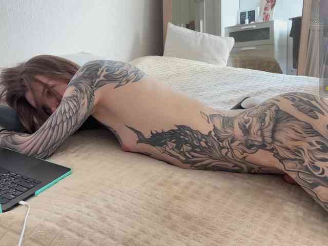 YoRHa2B Live Webcam on BongaCams