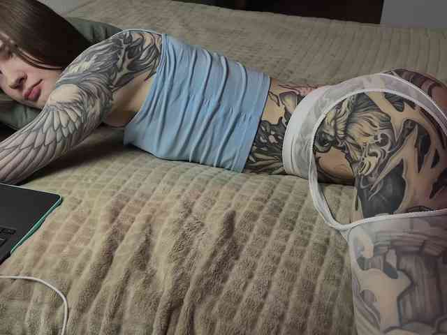 YoRHa2B Live Webcam on {site_name}