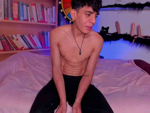 Highcouple11 Live Webcam on BongaCams